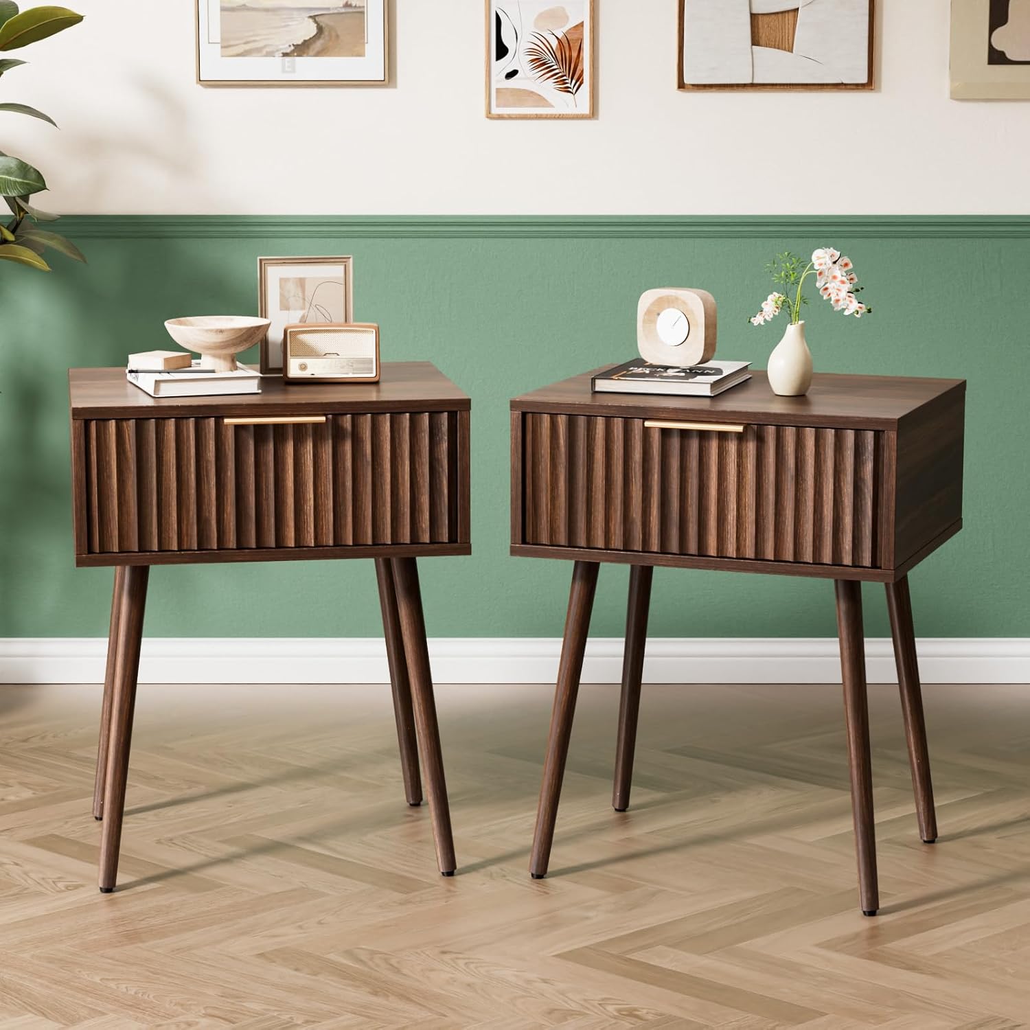 VINGLI Night Stand Set 2, Fluted Nightstands with Drawer, Mid Century Modern Nightstands Set of 2, Bedside Table, End Table, Wood Nightstand for Bedroom, Walnut, 15.75" W*11.81" D*21.85" H