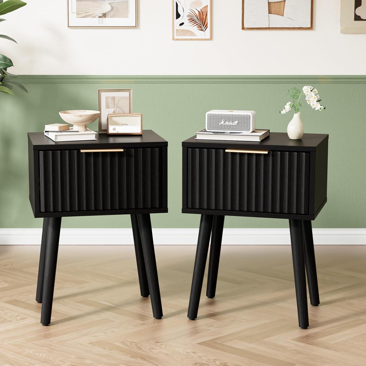 VINGLI Night Stand Set 2, Fluted Nightstands with Drawer, Mid Century Modern Nightstands Set of 2, Bedside Table, End Table, Wood Nightstand for Bedroom, Walnut, 15.75" W*11.81" D*21.85" H