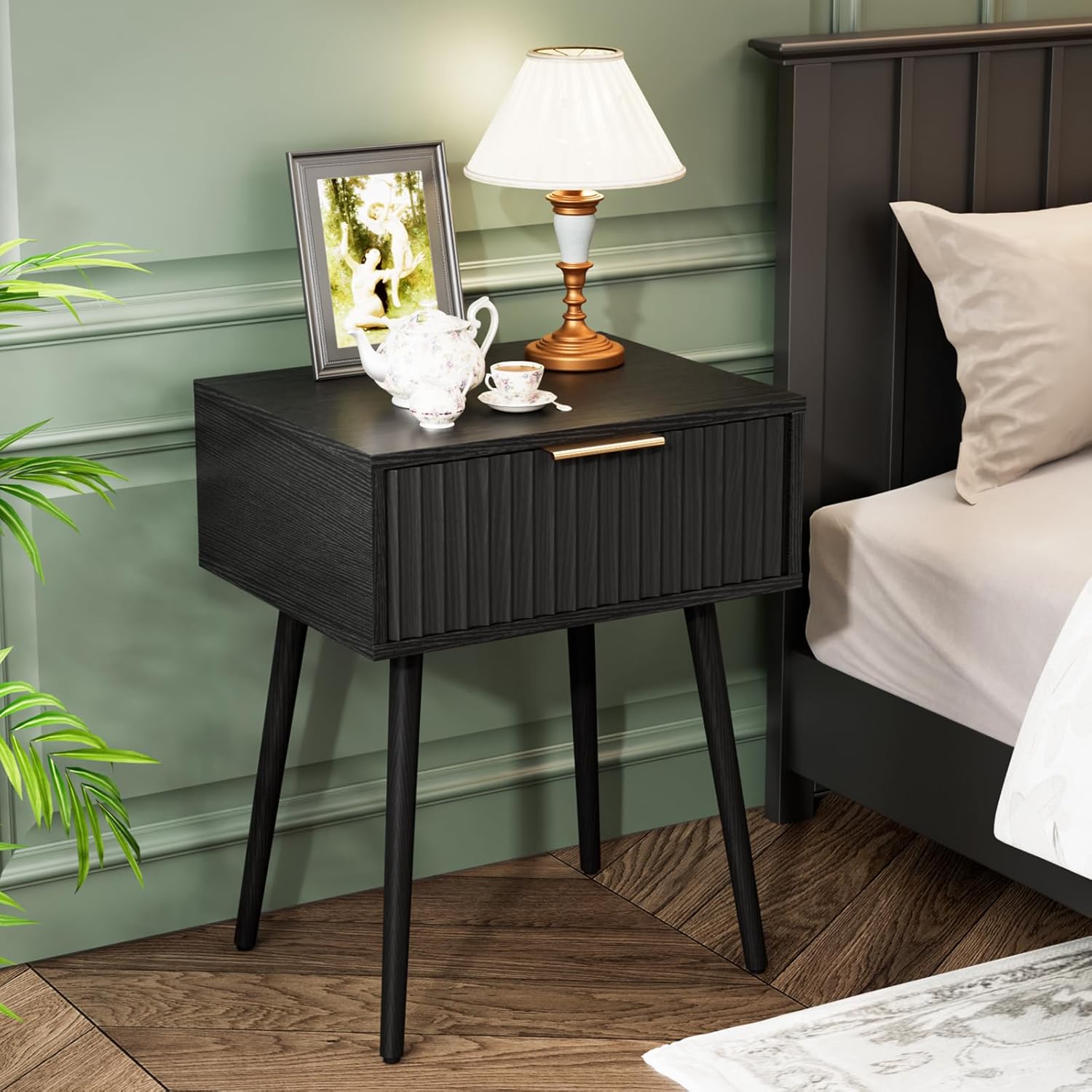VINGLI Night Stand Set 2, Fluted Nightstands with Drawer, Mid Century Modern Nightstands Set of 2, Bedside Table, End Table, Wood Nightstand for Bedroom, Walnut, 15.75" W*11.81" D*21.85" H