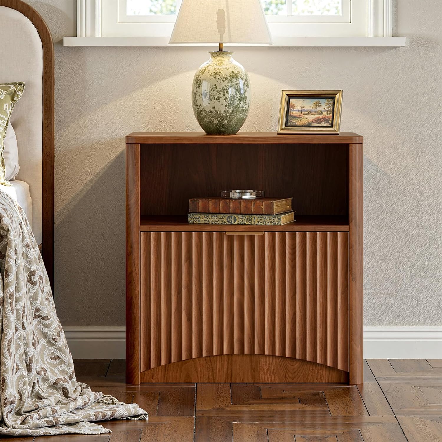 Evermagin Fluted Nightstand Set of 2, Walnut Bedside Table with Drawer and Storage, Wood End Table Mid Century Modern, Large Night Stand for Bedroom