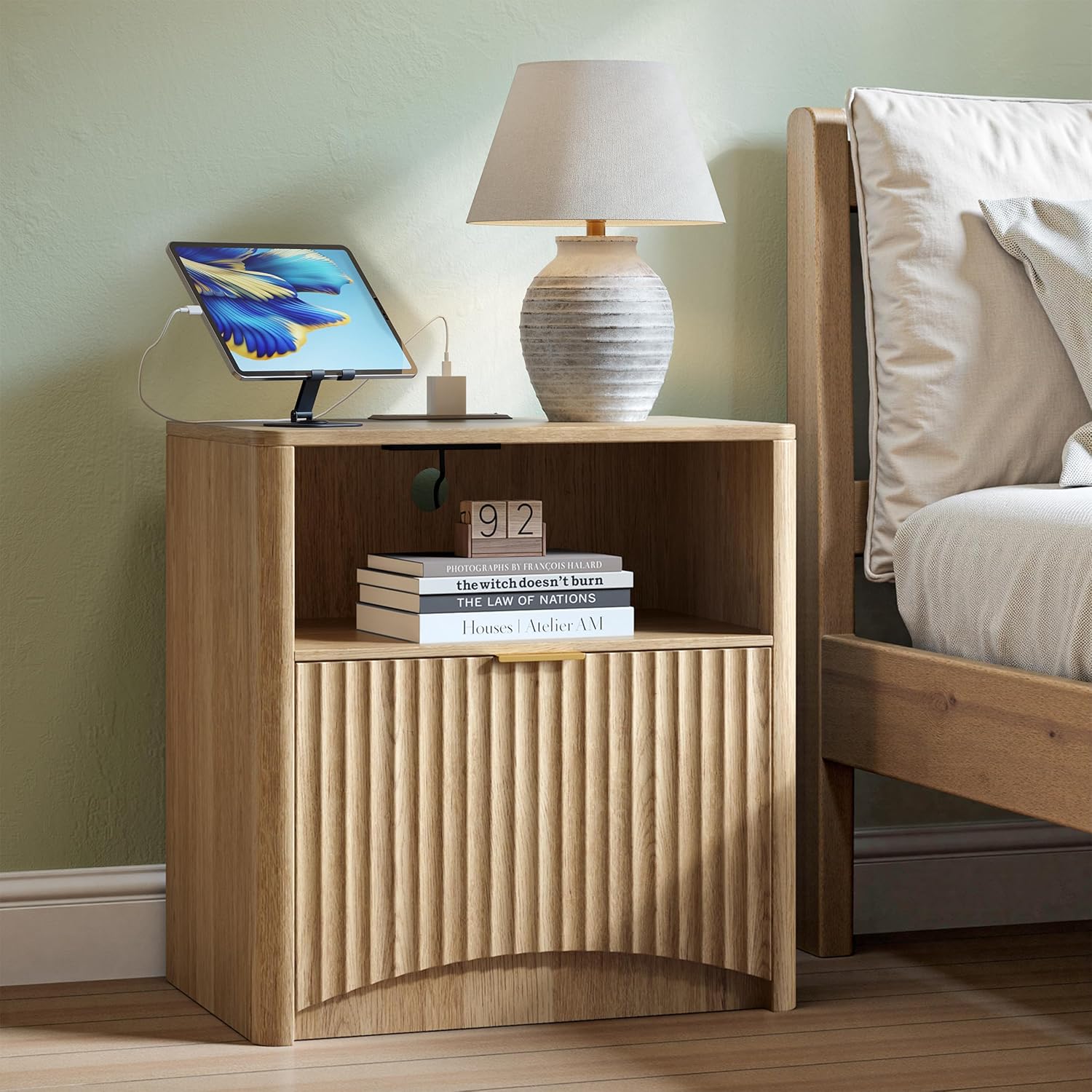 Evermagin Fluted Nightstand Set of 2, Walnut Bedside Table with Drawer and Storage, Wood End Table Mid Century Modern, Large Night Stand for Bedroom